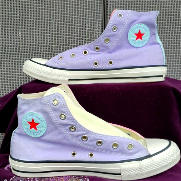 EUC CTAS Classic High Top in White/Red/Blue/Purple (Jr. 5) KICKS - Picture 3 of 8